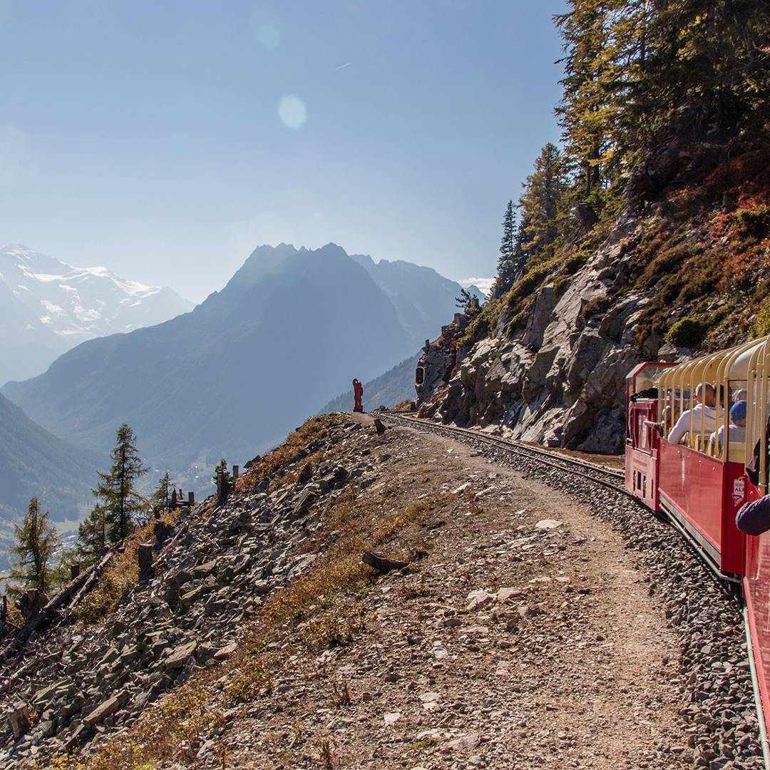 Mini Eisenbahn mit traumhaftem Blick zum Mont Blanc