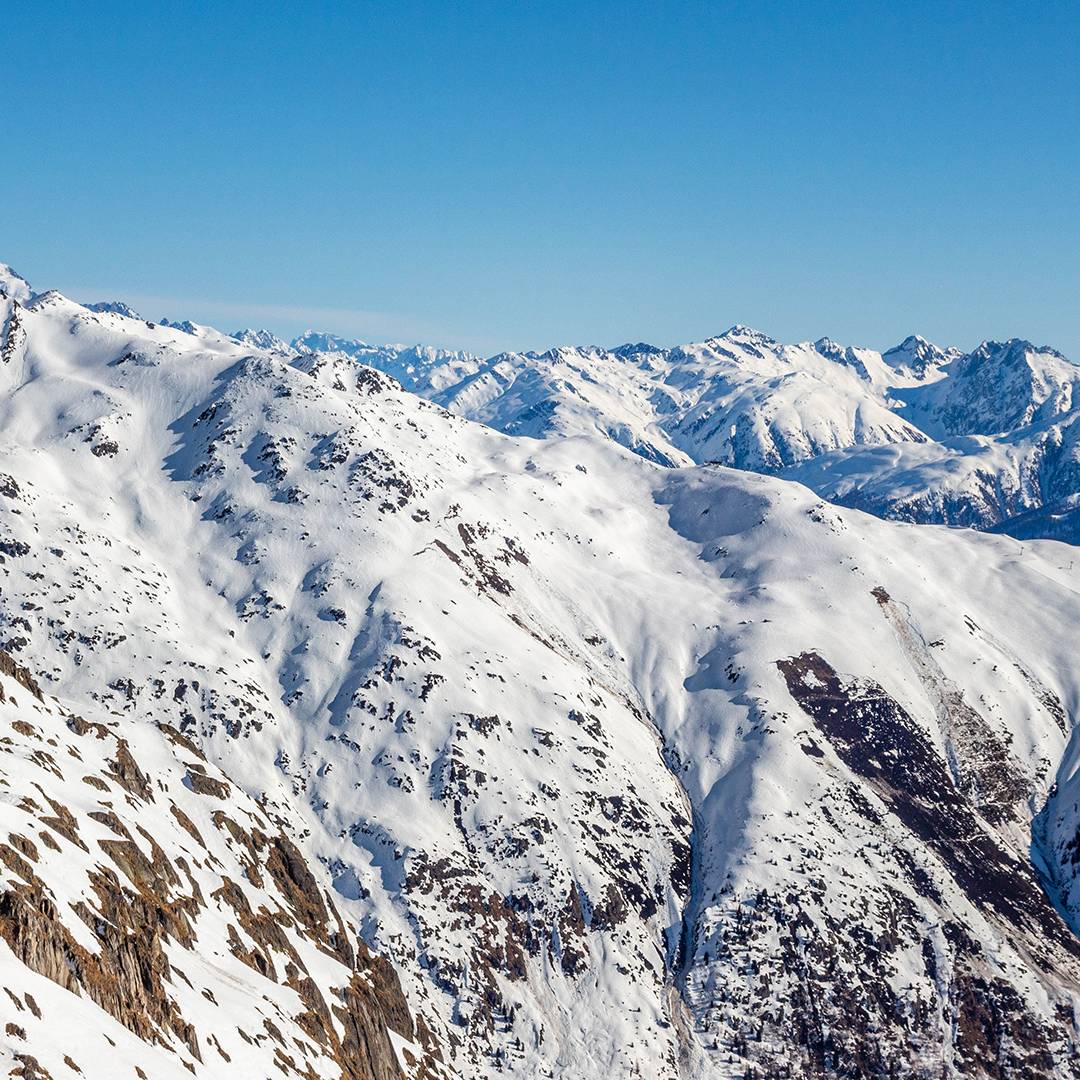 Bellwald mit Skigebiet und teilweise schon grossen Lawinenabgängen.